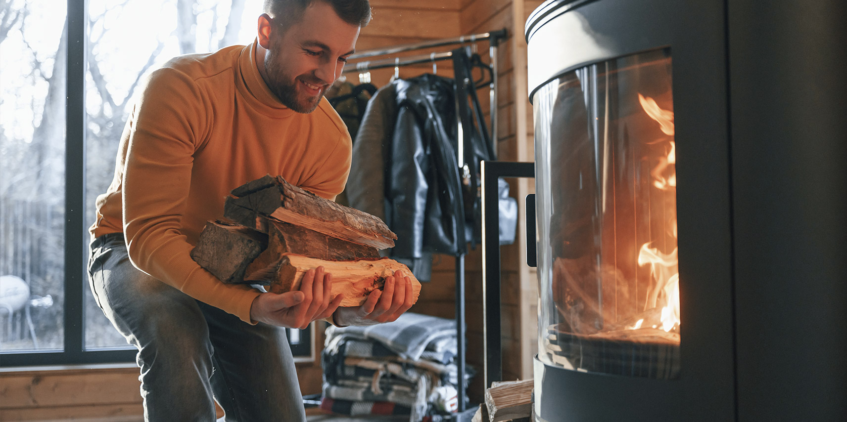 Homem com lenhas - Domuscalida